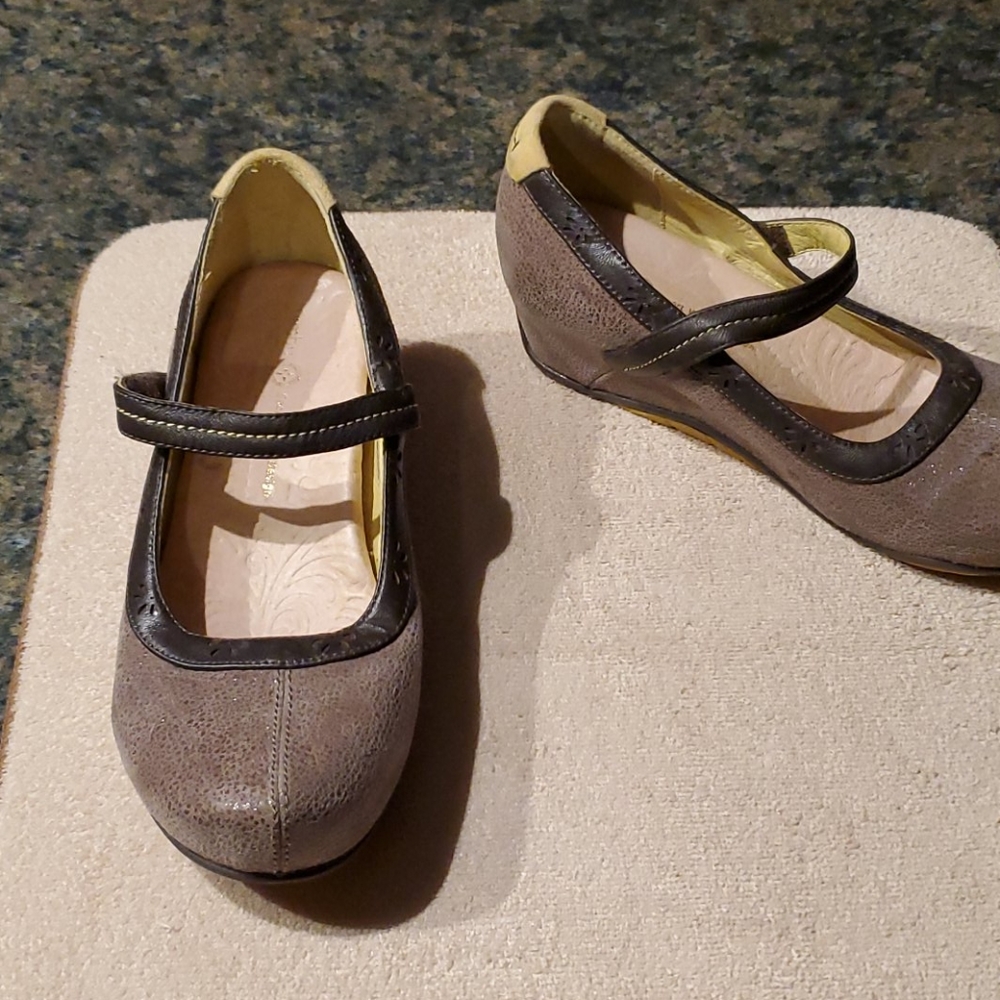 Jambu shoes